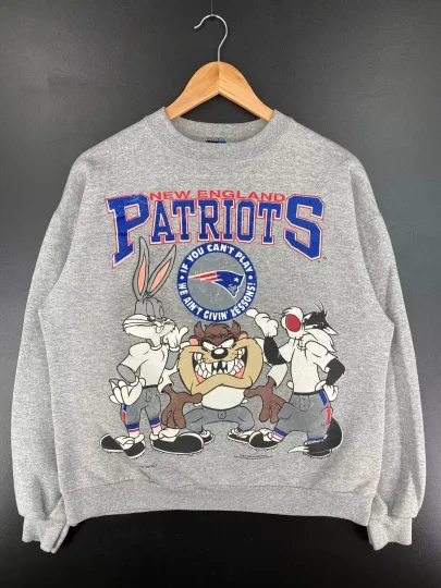 New England Patriots Looney Tunes Sweatshirt Retro Men Women Gift For Fan