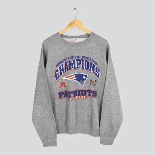 Discover Vintage New England Patriots football Sweatshirt