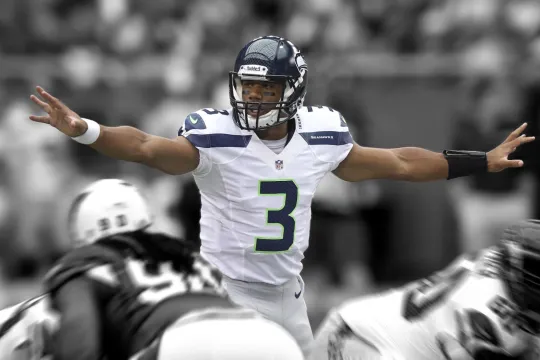 Discover Seattle Seahawks Russell Wilson Poster Wall Art Photo Print 16x24, 20x30, 24x36