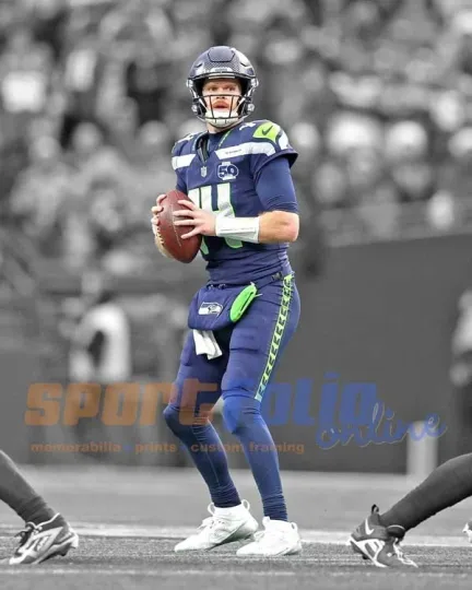 Seattle Seahawkss SAM DARNOLD Glossy 8x10 Photo Football Spotlight Print Poster