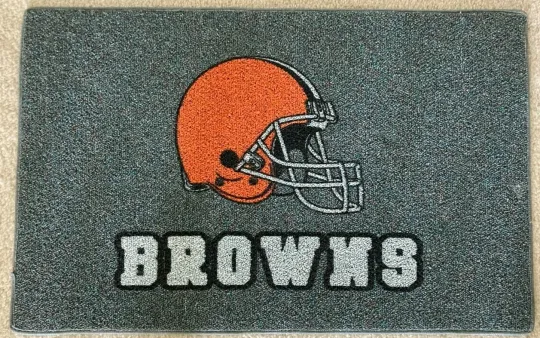 17" x 27"  CLEVELAND BROWNS DOOR MAT  *  FOOTBALL HELMET GRAY WELCOME MAT  * NEW