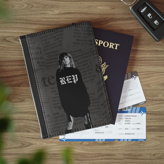 Discover Rep Chic Passport Cover