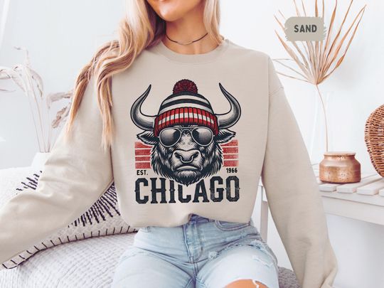 Discover Chicago Basketball Sweatshirt - Unisex Crewneck Pullover, Chicago Fan Apparel, Bull Sports Team Gift, Basketball Lover Jumper, Hoops Fan