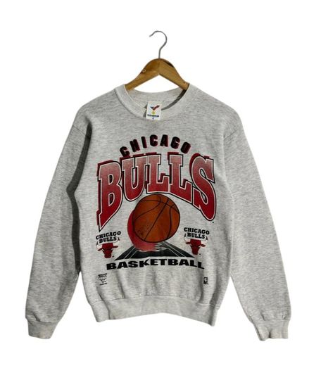 Vintage 90s Chicago Bulls Basketball NBA Big Print Crewneck Sweatshirt
