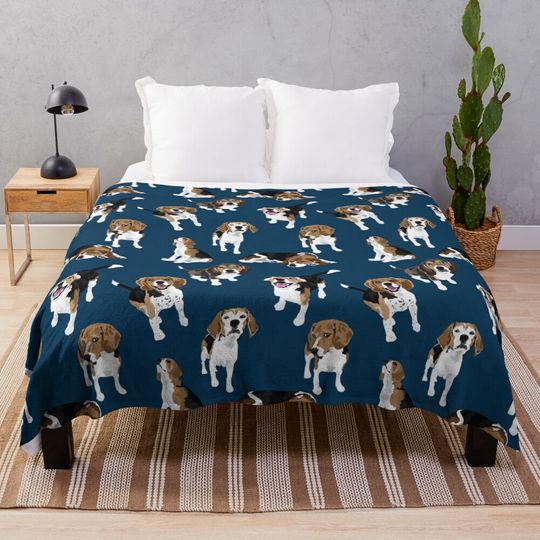 Discover Beagle Throw Blanket