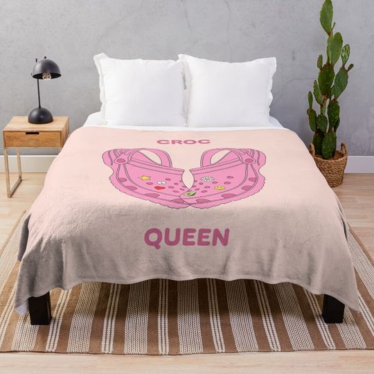 Discover Croc Queen Throw Blanket