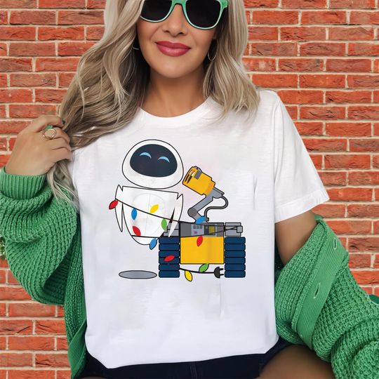Discover Wall-E Eve Christmas Light Wrap T-Shirt