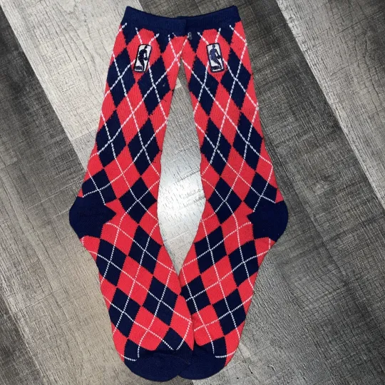 NBA LOGO MAN BASKETBALL ARGYLE NAVY BLUE RED LOGO CREW LENGTH SOCKS LARGE