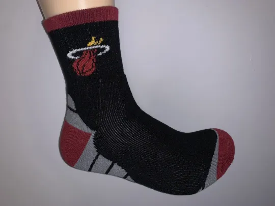 Discover MIAMI HEAT NBA BASKETBALL LOGO MENS 1/4 LENGTH SOCKS LARGE
