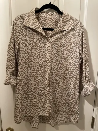 Discover 2026 New England Patriots 6 Time Champions Patch Throwback Hoodie