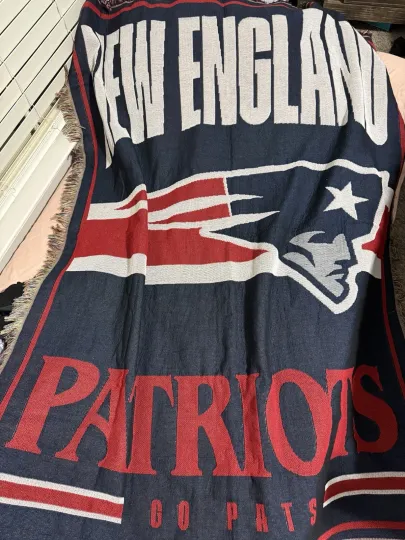 New England Patriots Woven Tapestry Throw Blanket 48x60