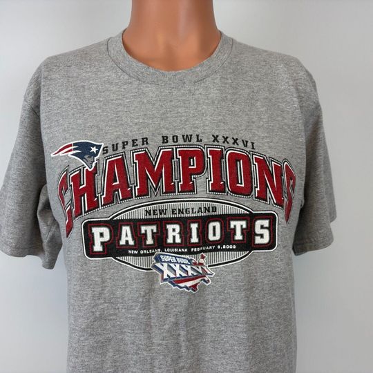 Discover Vintage Y2K New England Patriots T Shirt Mens M football Super Bowl 36 Champs 2002