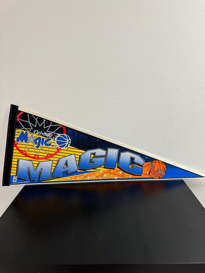 Discover Orlando Magic NBA vinage pennant from 1990s