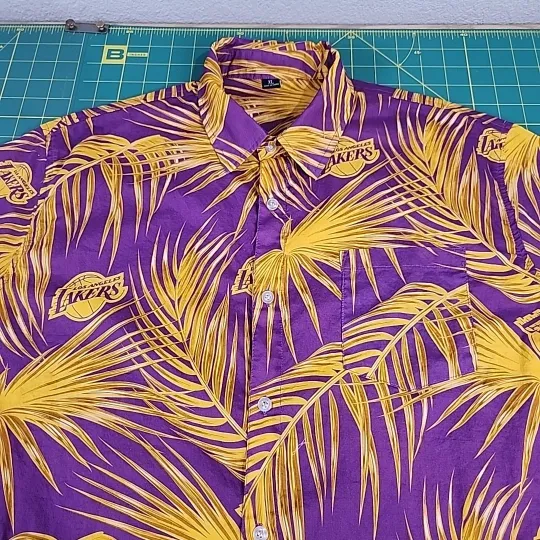 Los Angeles Lakers Hawaiian Shirt Mens XL Multicolor NBA Lightweight Festival