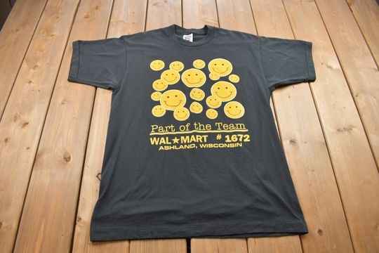 Vintage 1990s Walmart Part of the Team Graphic T-Shirt