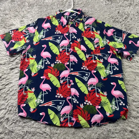 Discover football Team Apparel Sz XL Patriots Tropical Flamingo Print Hawaiian Button Shirt Fo