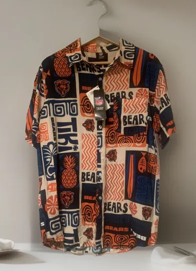 Discover NEW Men's football Team Apparel Chicago Bears Viscose ButtonUp Hawaiian Shirt Size Sm