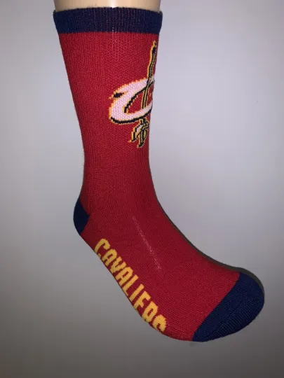 Discover CLEVELAND CAVALIERS NBA LOGO MENS LINED VERTICAL CREW LENGTH SOCKS LARGE