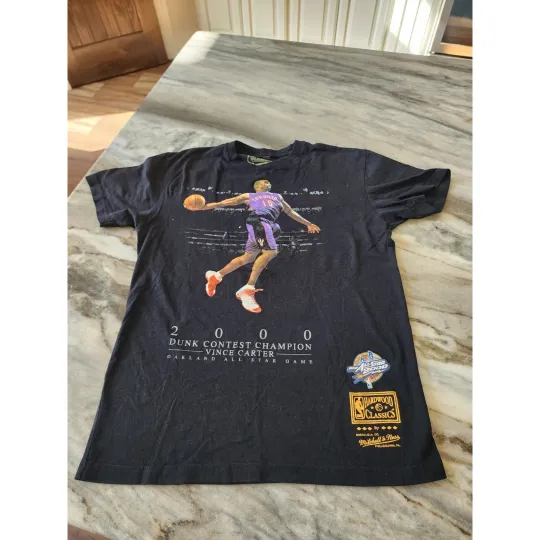 Discover Mitchell & Ness Vince Carter 2000 Dunk Contest NBA All Star T-Shirt