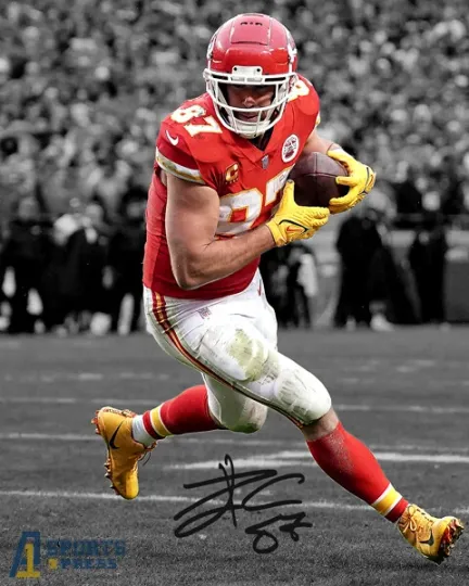 Travis Kelce Kansas City Chiefs Poster - Premium Matte Vertical Print