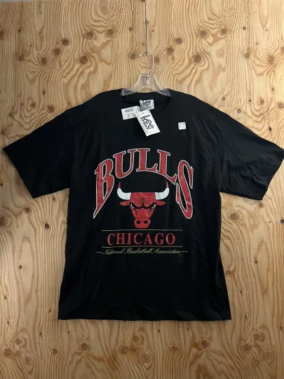 Vintage Chicago Bulls Full Logo T-shirt Basketball NBA Mens XL Deadstock