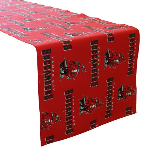 Tampa Bay Buccaneers Table Runner / Home Dining Table Dcor / Sports Events / Holidays and Parties / Tailgate / Football Fans