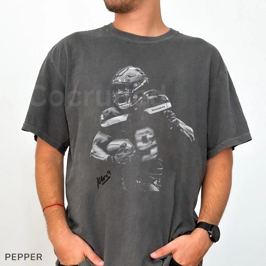 Discover Vintage Kenneth Walker III Shirt Gildan Black T-Shirt