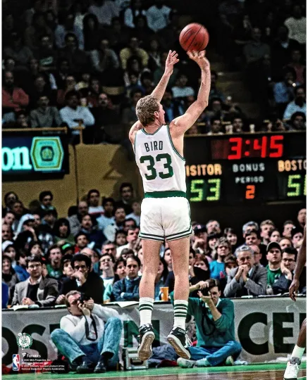 Larry Bird Boston Celtics Unsigned Shooting Photo