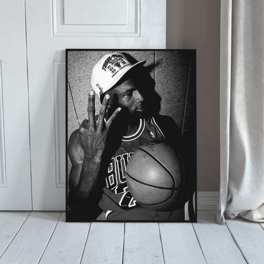 Discover Michael Jordan Poster, Black and White Basketball Wall Art, Minimalist Sports Print, NBA Legend Decor, Modern Home Gym Printable Art