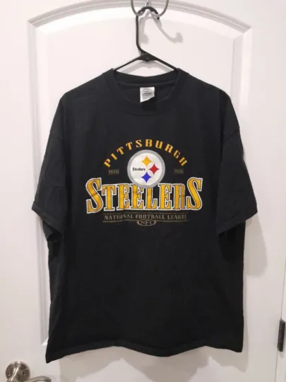 Discover Vintage 2000 Pittsburgh Steeler football Graphic Spell out Football T-Shirt Sz XL