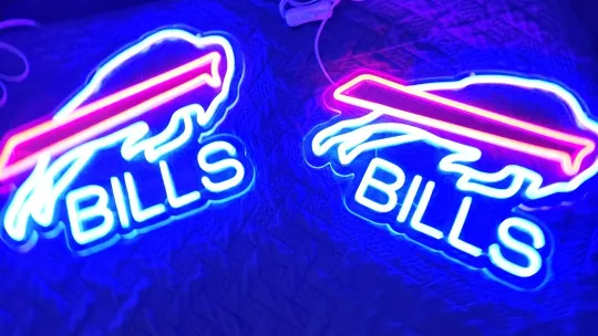 Discover Buffalo Bulls  Neon Light