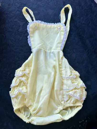 Discover Vintage Lace Yellow Romper One Piece Baby Girls Size 6-12 mth?? Frilly LINED