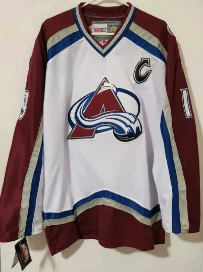 Discover Joe Sakic Throwback CCM Colorado Avalanche Men's Hockey Jersey
