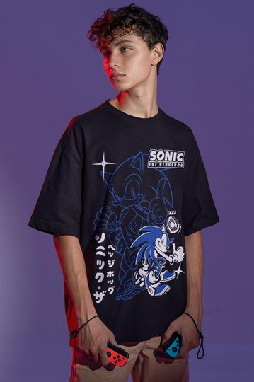 Discover Heroes Vintage Tee