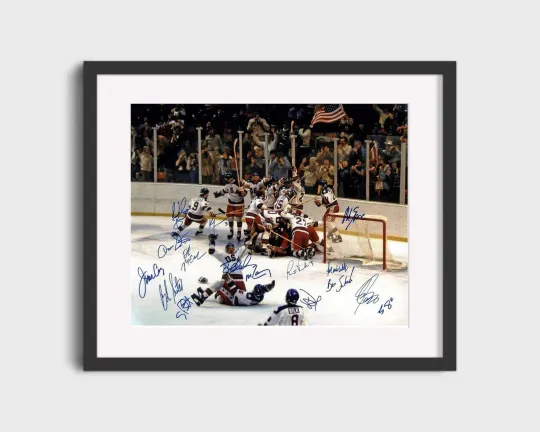Discover Olympic Autograph Print - 1980 USA Hockey - Miracle Celebration
