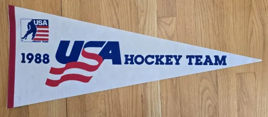 1988 Team USA Hockey Triangle Pennant Flag - Calgary Olympics