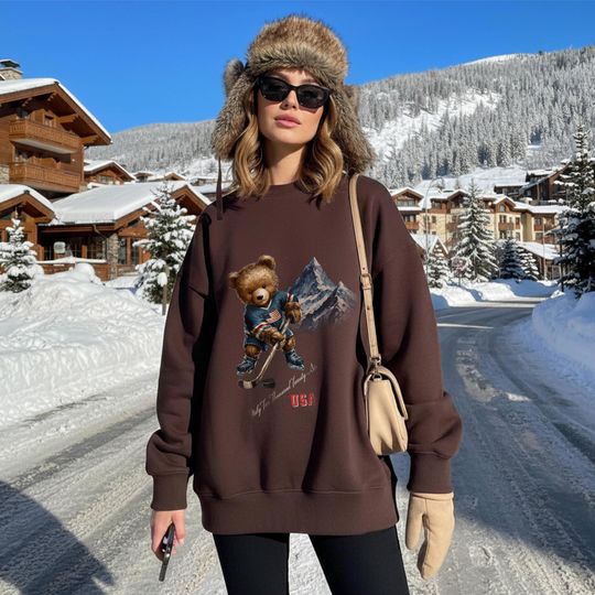 Discover American Ice Hockey Teddy Bear Italy 2026 Unisex SweatshirtVintage USA Winter Sports Gender Neutral Crewneck SweaterGift for Hockey Player