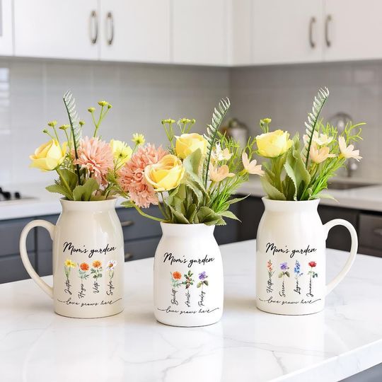 Personalized Birthflower Vase, Minimalist Vase, Ceramic Flower Vase, Mothers Day Vase, Grandma Vase, Birth Month Vase, Flower Garden Vase