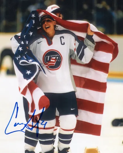 Discover Cammi Granato signed Team USA 1998 Olympics Gold  women's hockey 8x10 photo