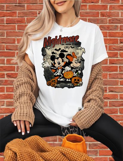 Discover Vintage Mickey Minnie Halloween T-Shirt