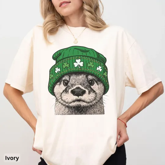 Discover Silly Irish Otter Funny Drinking Pub Humor St Patricks Day T-Shirt