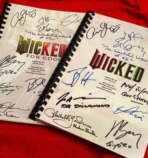 Discover WICKED, Part 1 & 2, For Good, BOTH SCRIPTS, Movie Notebooks, Printed Cast Autographs, Present, Birthday Gift, Movie Gift, Film Script,