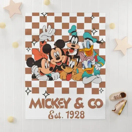 Discover Disney Cute Mickey Mouse & Friends  Fleece Blanket