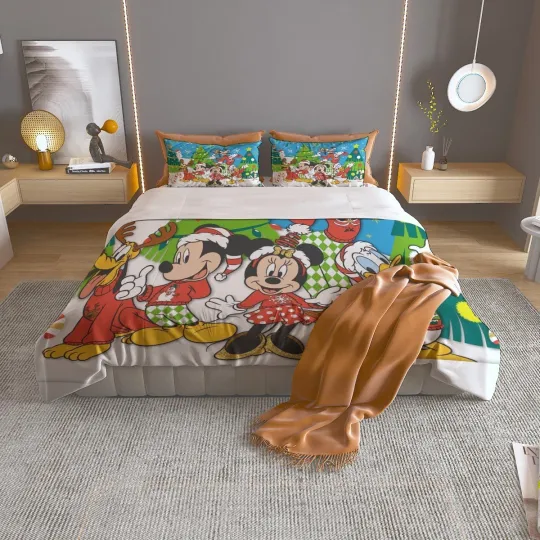 Discover Disney Happy Christmas Print Bedding Set