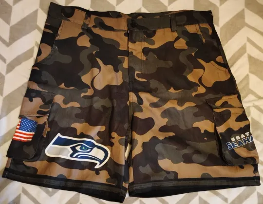 Seattle Logo Cargo Shorts Men's Football