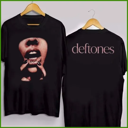 Discover Defto.nes EU UK Tour 2026 Silver Chains Unisex T-Shirt