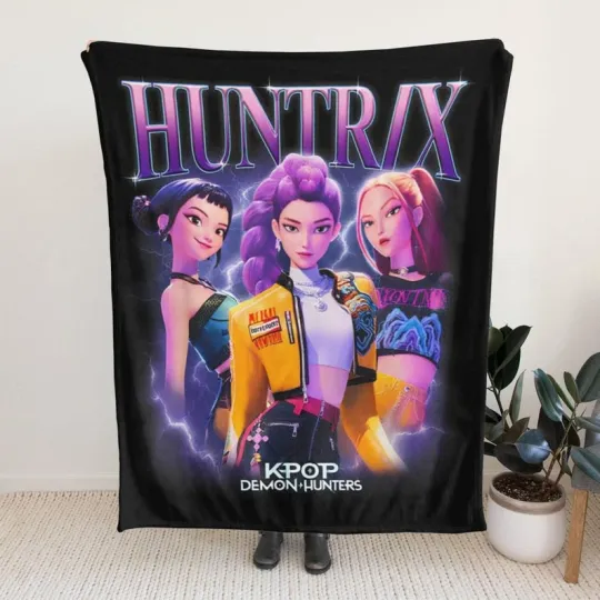 Discover K-Pop Anime Girls Flannel Blanket – Cozy Soft Gift for Teens