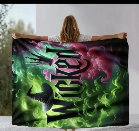 Discover Wicked Anime Flannel Blanket Witch Hat Crown Fleece Blanket