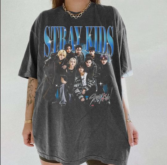 Discover Vintage 90s Bootleg Style Straykid T-Shirt, Retro Comfort Colors Stray Kid T-shirt, Straykid Gifts For Man And Women Unisex T-Shirt