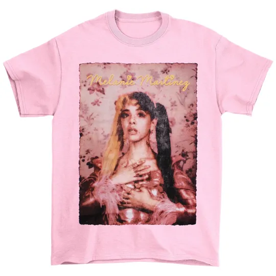 Discover Men's Melanie Martinez Portrait T-shirt Light